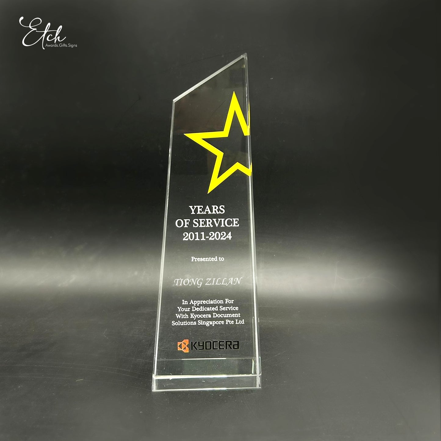 Clear Edge Apex Award with Clear Base