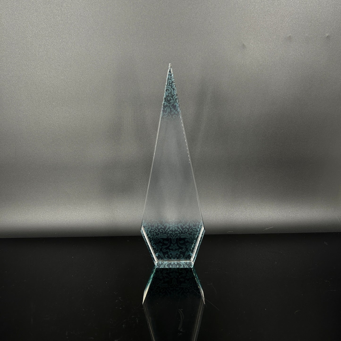 Lumina Pointed Elegance Award