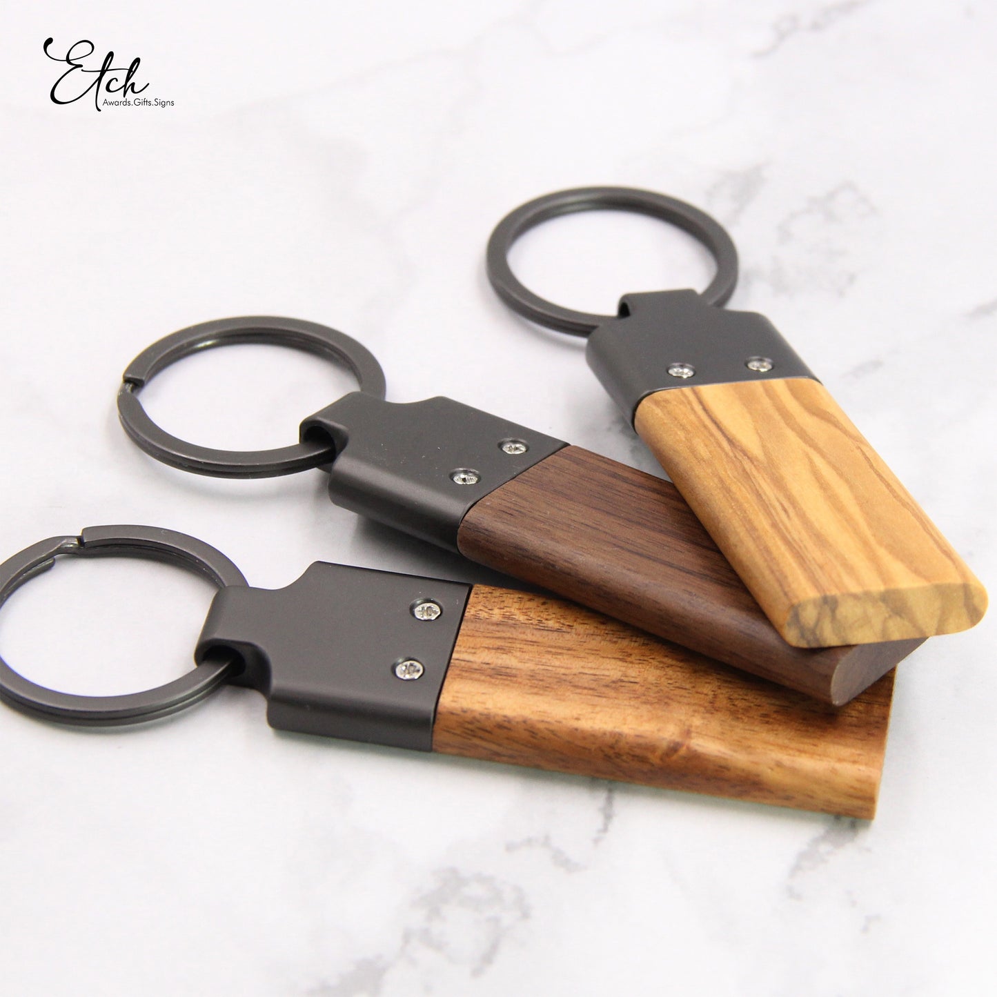 Wooden keychain with custom message for Dad