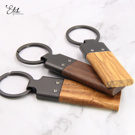 Wooden keychain with custom message for Dad